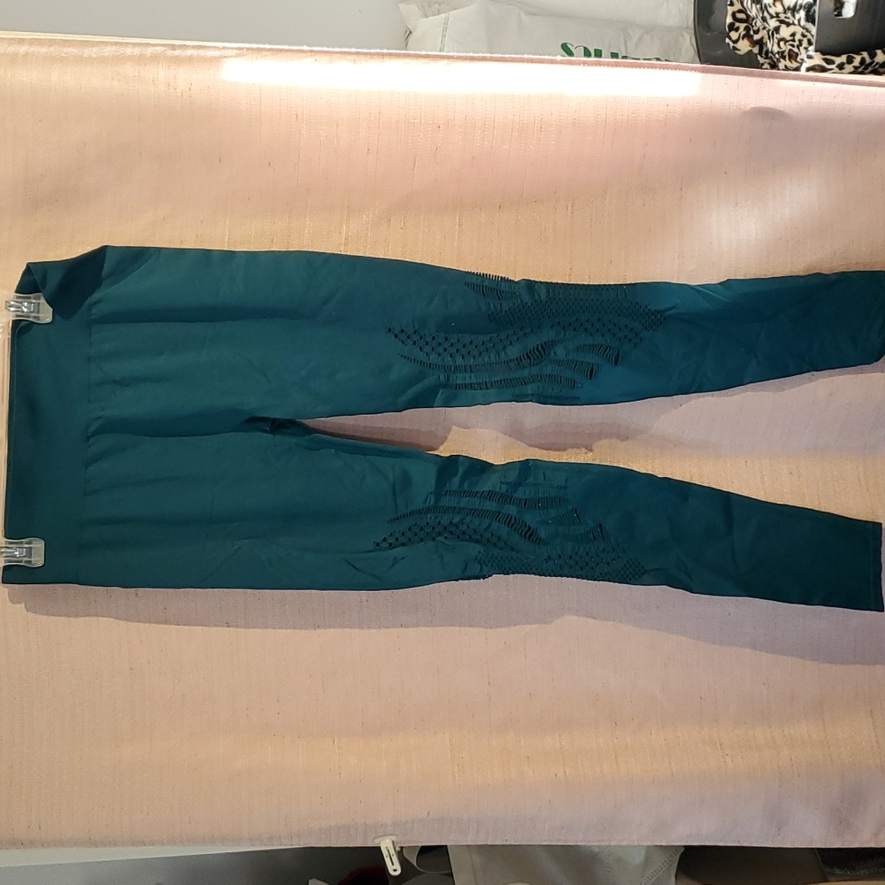 Fabletics Leggins - image 3